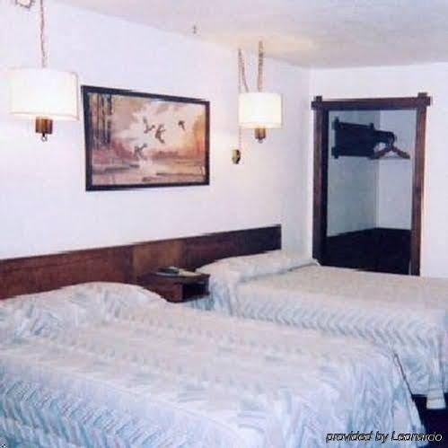 Budget Host Longhorn Motel Byers 외부 사진