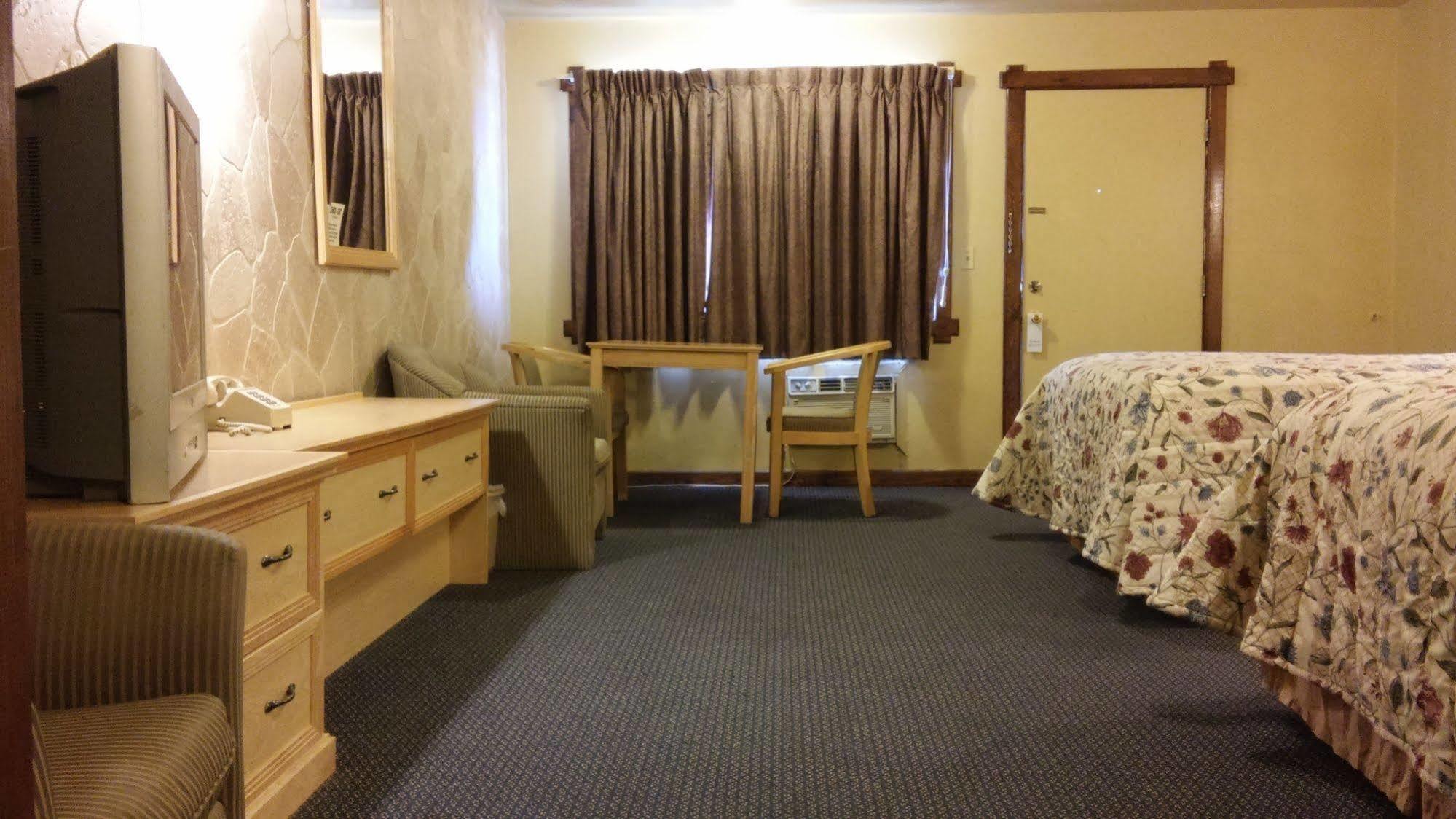 Budget Host Longhorn Motel Byers 외부 사진