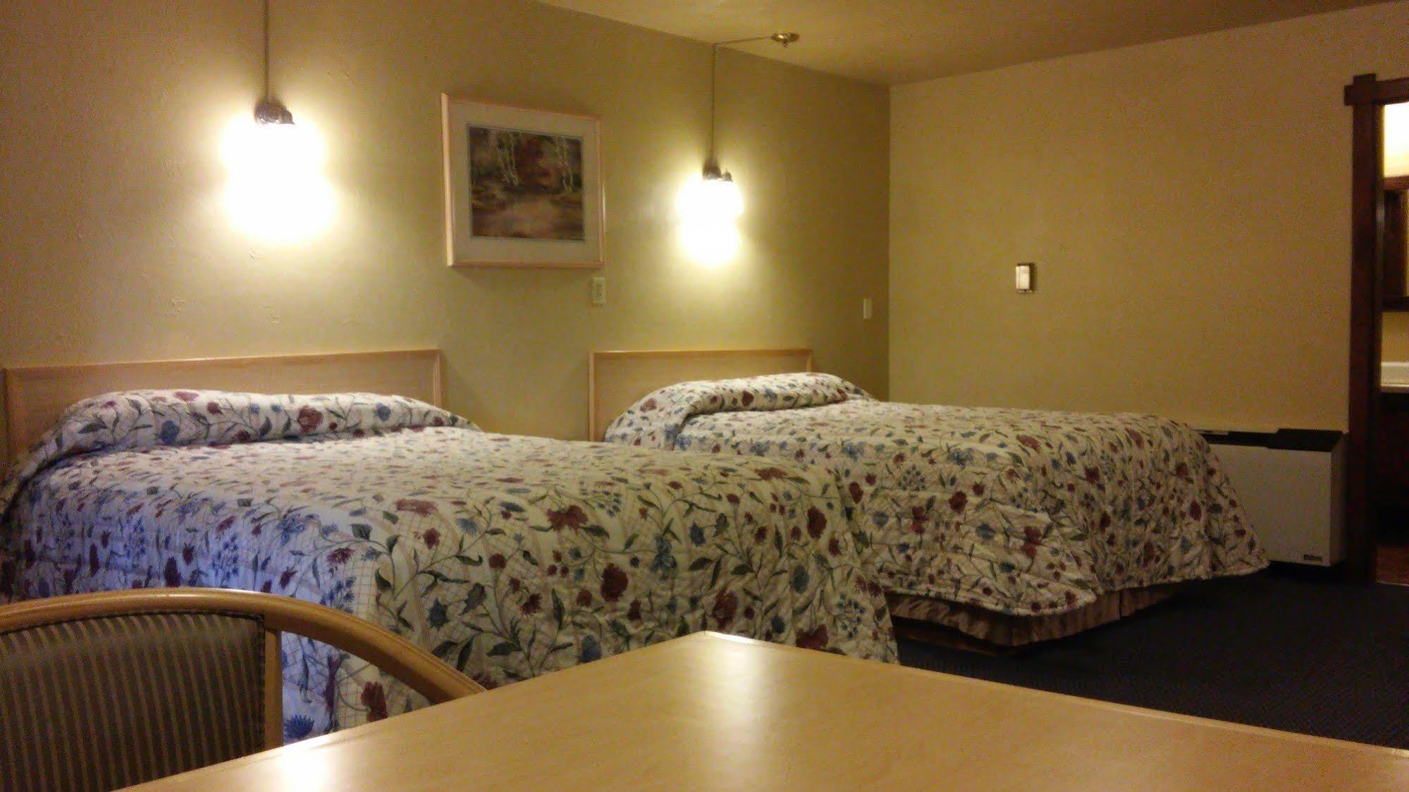 Budget Host Longhorn Motel Byers 외부 사진